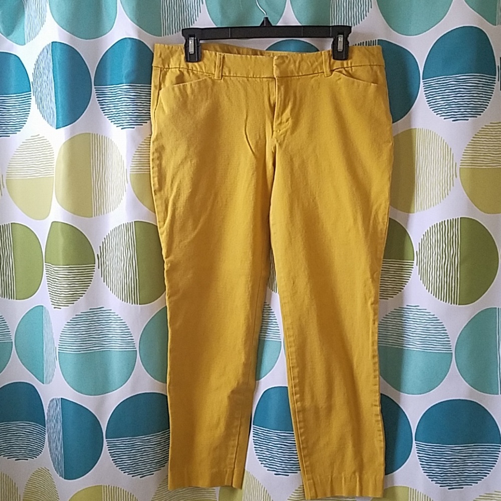Old Navy Pixie mid-rise